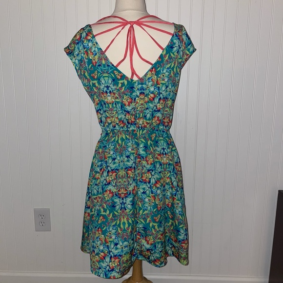 {Paper Doll} Exotic Floral Sundress - Picture 6 of 8